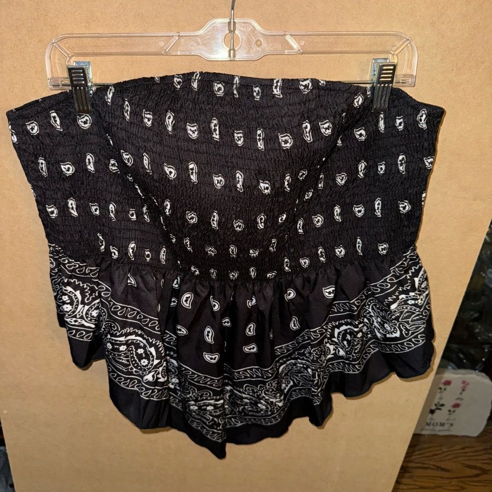 SHEIN Black and White Strapless Bandana Tube Top